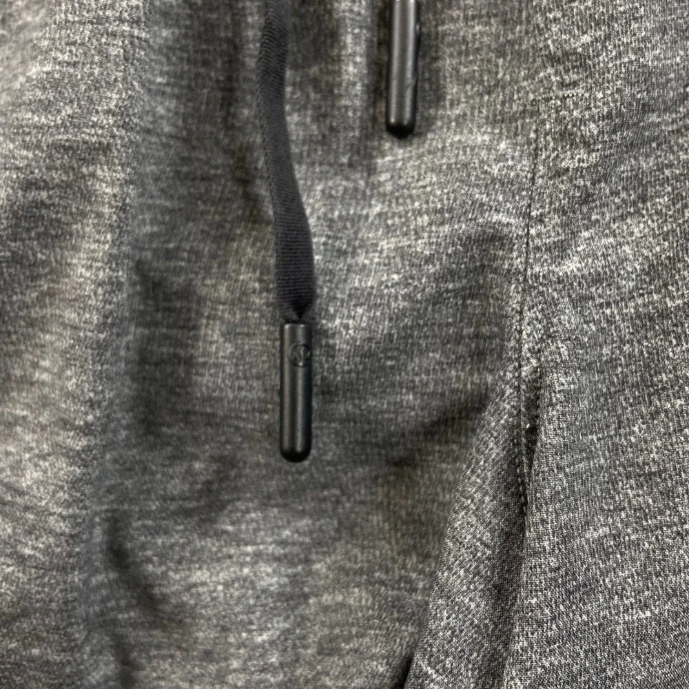 Lululemon Athletic Shorts Mens M Grey 6 Inch Inseam Lined Surge Workout Running